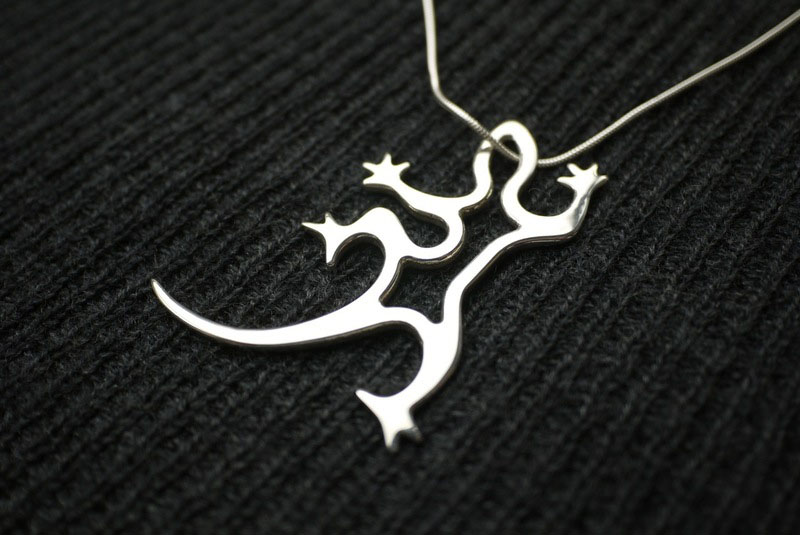 beautiful handmade silver gecko pendant by Jolyon Yates