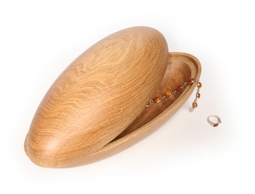 jewel clam oak jolyon yates