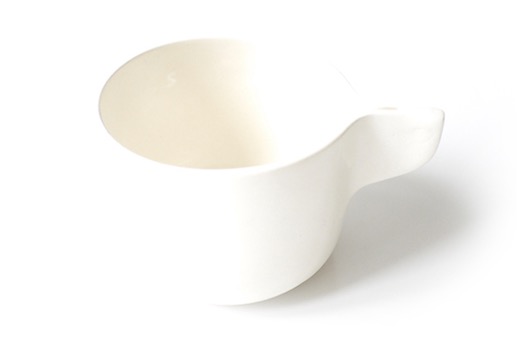 white_ceramic_cup_jolyon_yates